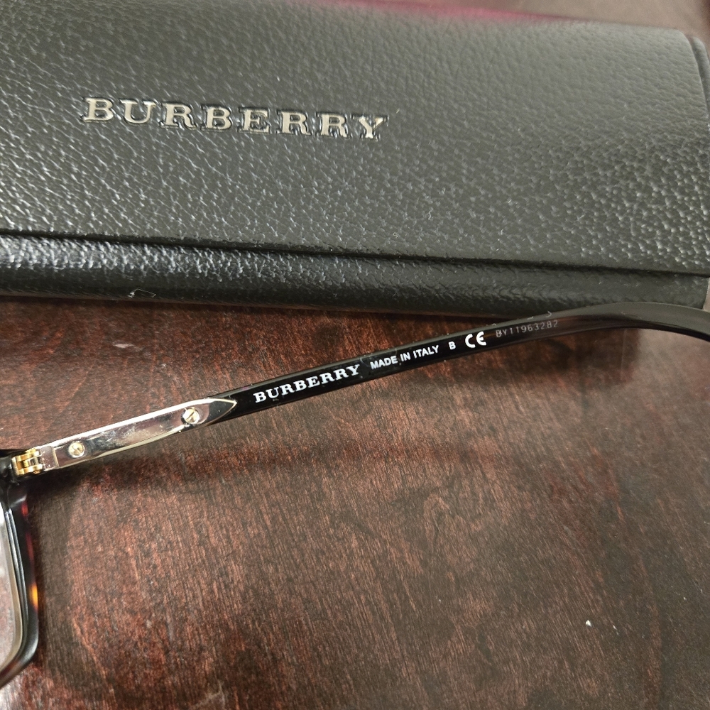 Burberry Glasses - Picture 9 of 9